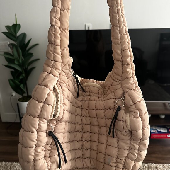 Quilted Carryall Bag - Picture 3 of 6